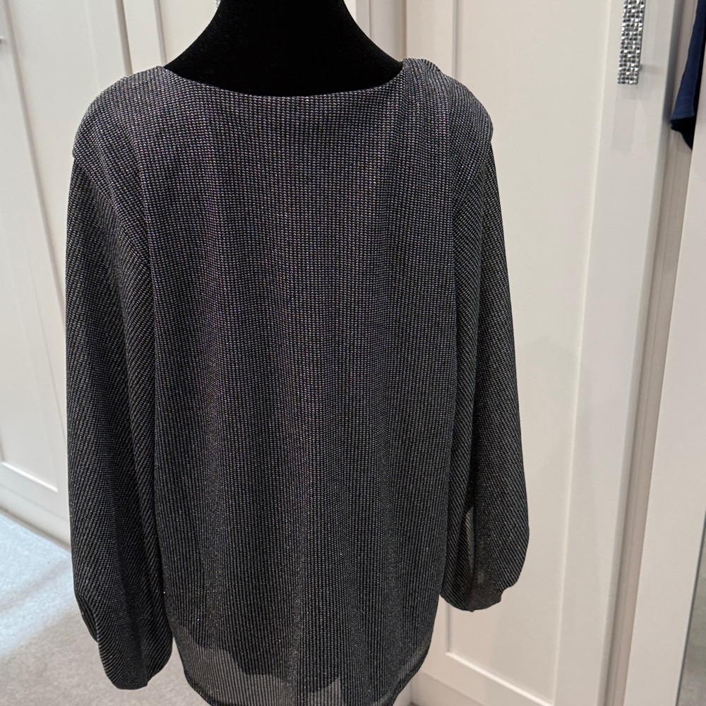 V-Neck Metallic Top - Picture 2 of 3
